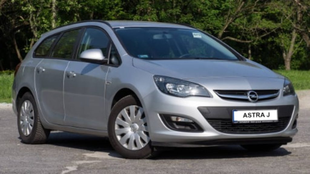 Opel Asta J autókölcsönzés Szolnok