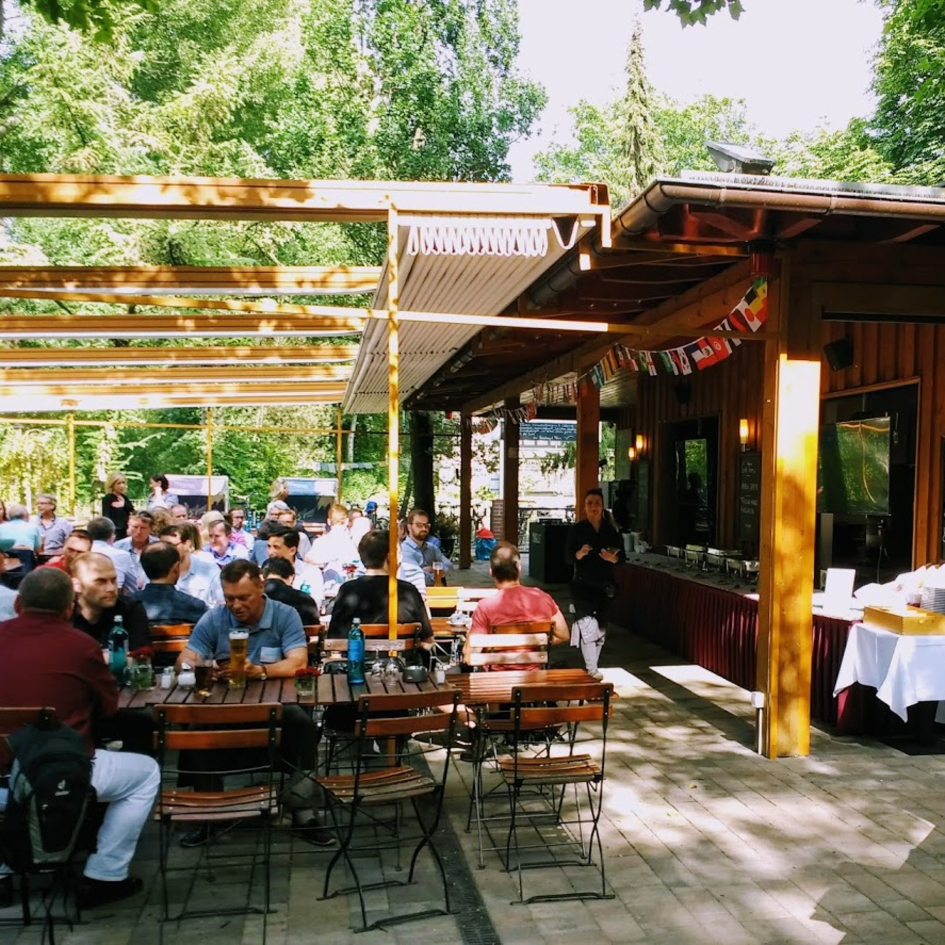 Brachvogel Restaurant Aus Berlin