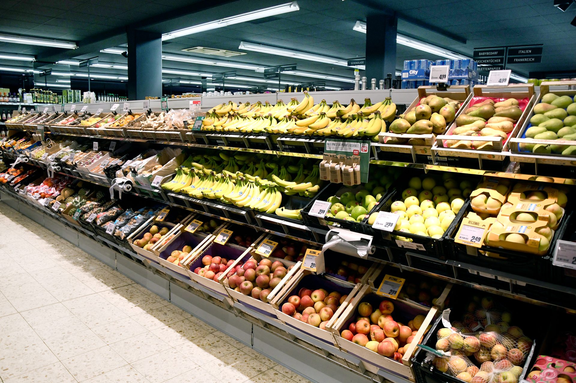 Obst und Gemüseabteilung von Rewe Güntner in Bonladen