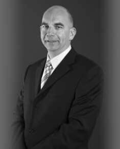 Dr. Jörg Nowak, LL.M., MBA