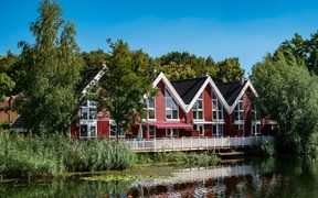 Holiday home pirat with water terrace