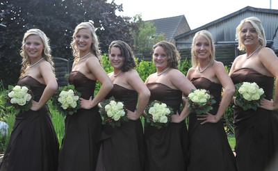 Die Hofdamen (v.l.n.r.): Julia Sorg, Jacqueline Sorg, Steffi Buschhausen, Tanja Buschhausen, Anna-Lena Hoesen, Ulrike Jahn