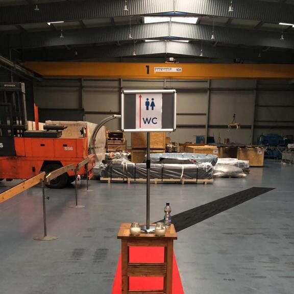 #Wegweisende Hinweisschilder...